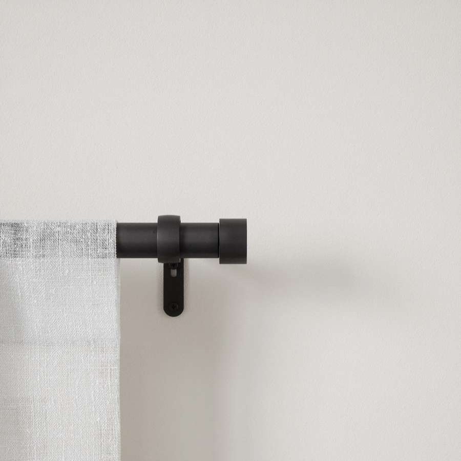 Blinds & Window Treatments * | Umbra "Cappa" Curtain Rod 36-In To 66-In Brushed Black